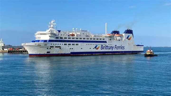Are ferries running from Portsmouth to France?