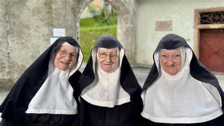 Are there still Catholic nuns?