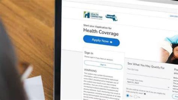 Can international students apply for MassHealth?