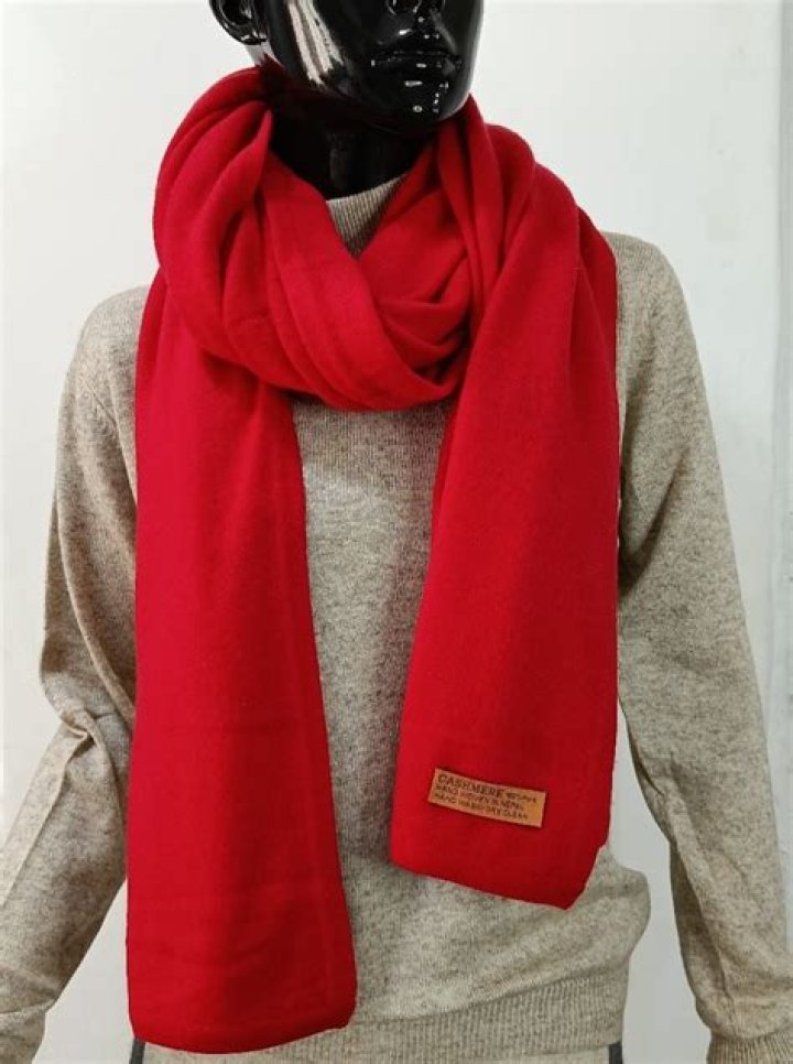Can u wash cashmere scarf?