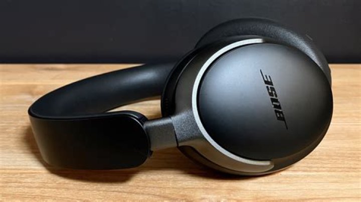 Can you replace the battery in Bose Quietcomfort 35?