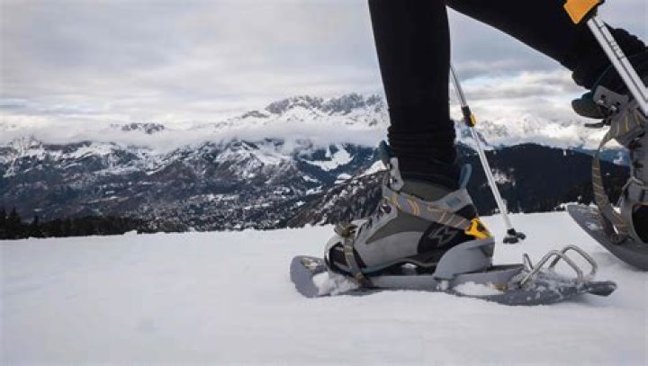 Can you use cross country ski boots for snowshoeing?
