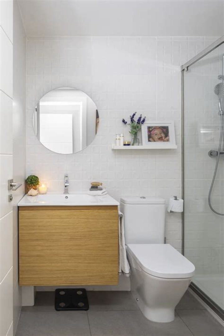 ¿Cómo organizar un baño muy pequeño?
