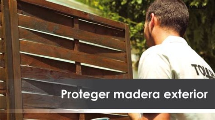 ¿Cómo proteger la madera de pino en el exterior?