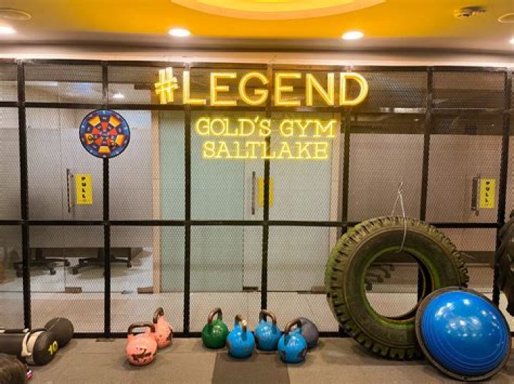 Did club fitness buy Gold's Gym?
