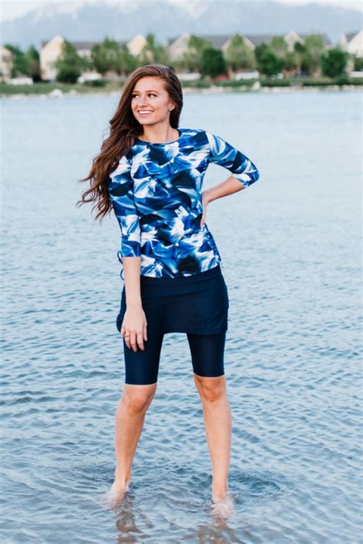 Do the duggars wear bathing suits?