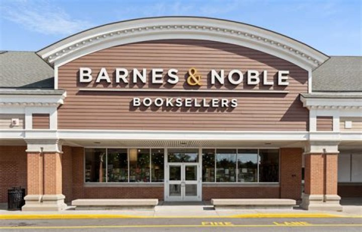 Does Barnes and Noble sell school supplies?