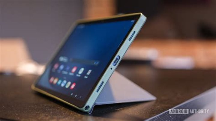 Does Fire HD 8 have headphone jack?