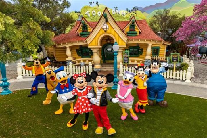 Does Mickey talk at Disney World?