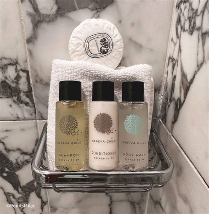 Does Nordstrom have Diptyque?