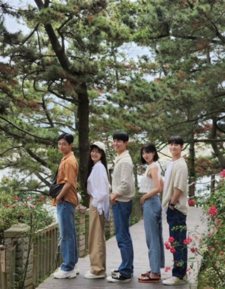 Does Park Bo gum like Kim Yoo Jung?