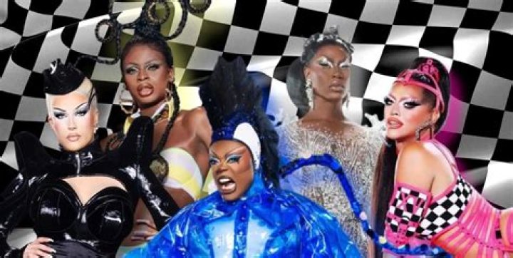 Does RuPaul have twitter?