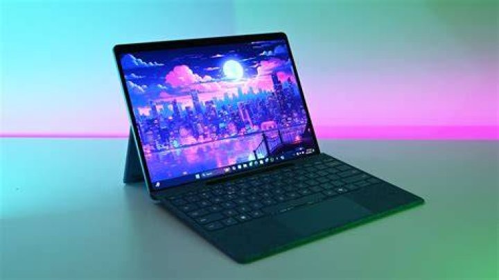 Does Surface Pro 7 come with Windows 10 pro?