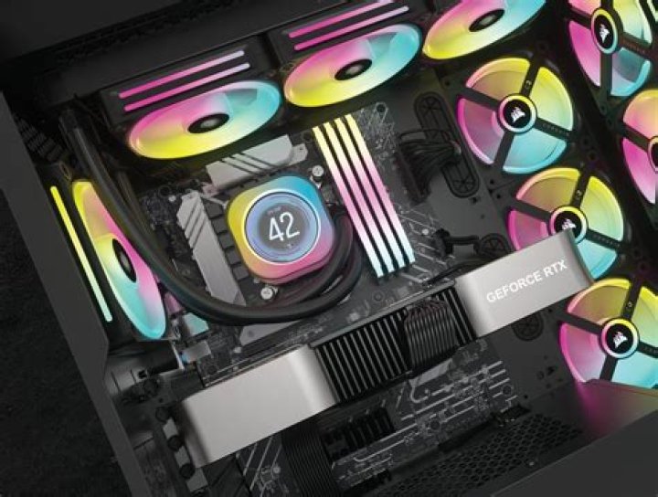 Does the H100i RGB Platinum come with thermal paste?