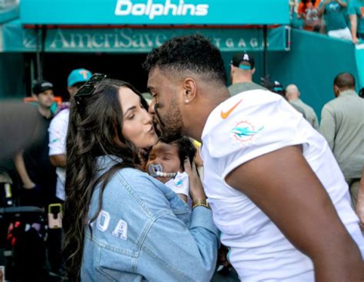 Does Tua have a girlfriend?