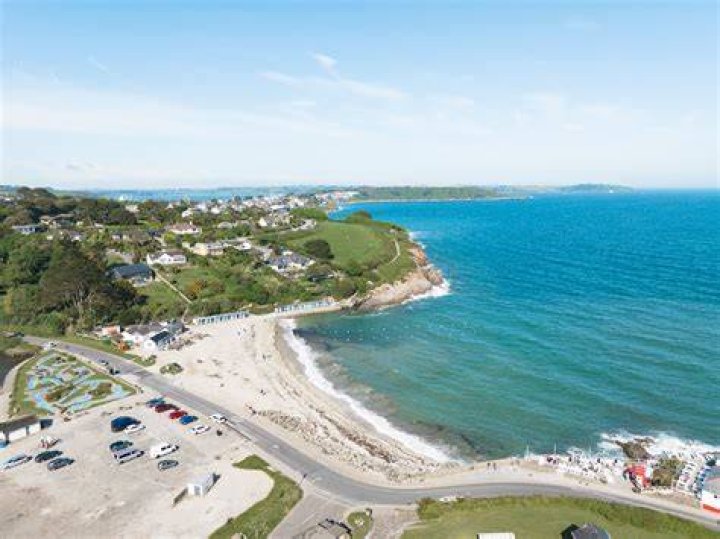 Does Watchet have a beach?