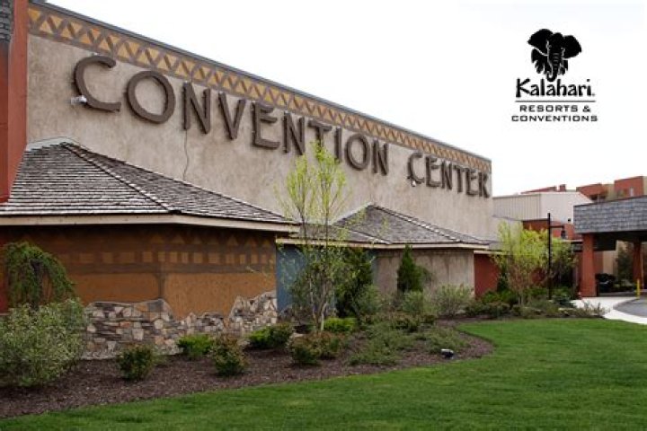 How big is the Kalahari Convention Center?