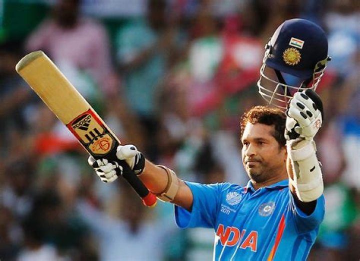 How did Sachin got out in 2003 World Cup?