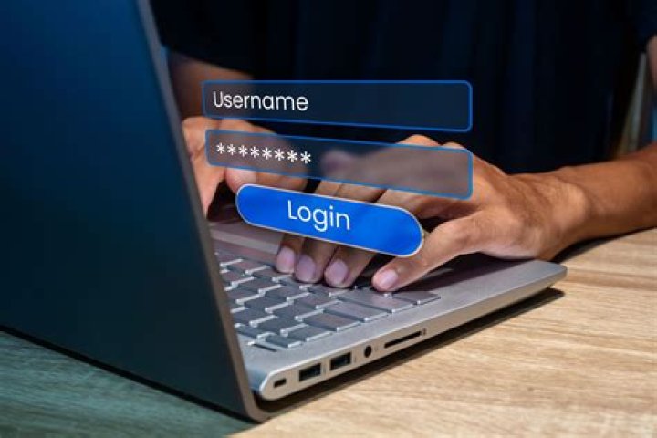 How do I get current username in lightning component?