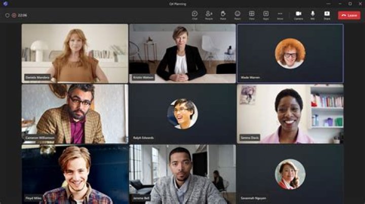 How do I make a video meeting in Microsoft teams?