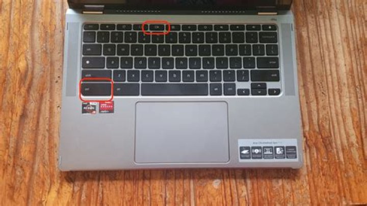 How do I screen share on Google Hangouts Chromebook?