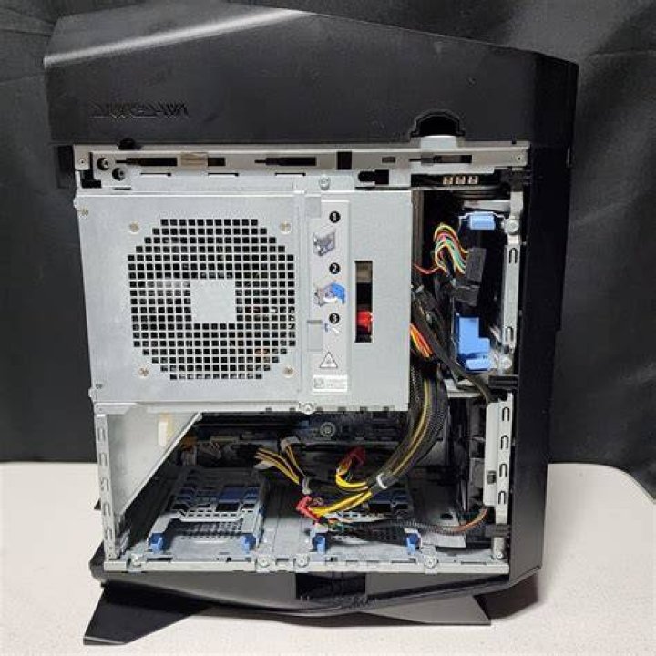 How do I set up my Alienware Aurora r8?