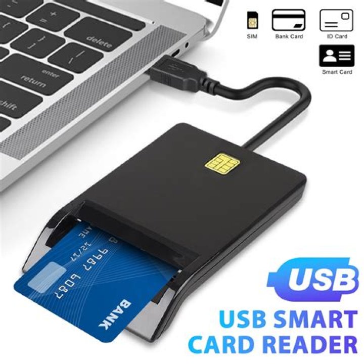 How do I use the smart card reader on my laptop?