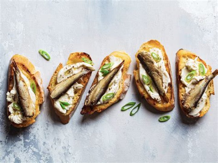 How do you eat sardines in Portugal?