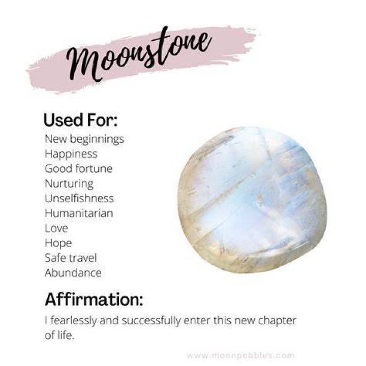 How do you get a moonstone in leaf green?