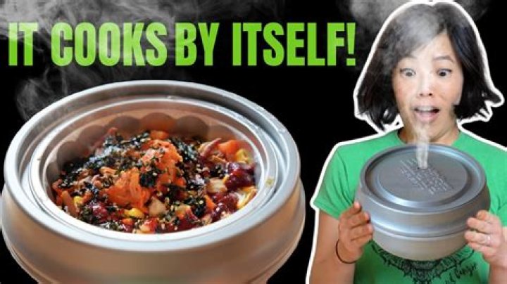 How do you heat up canned food without electricity?