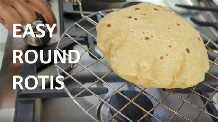 How do you make perfectly round rotis?