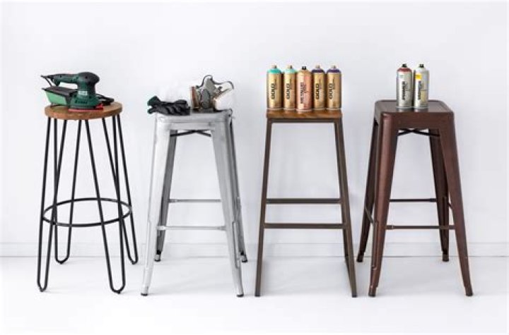 How do you paint metal stools?
