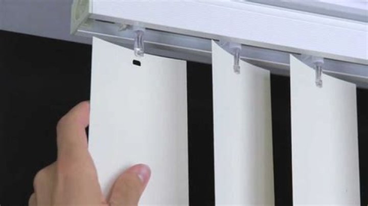 How do you replace the control on a vertical blind wand?