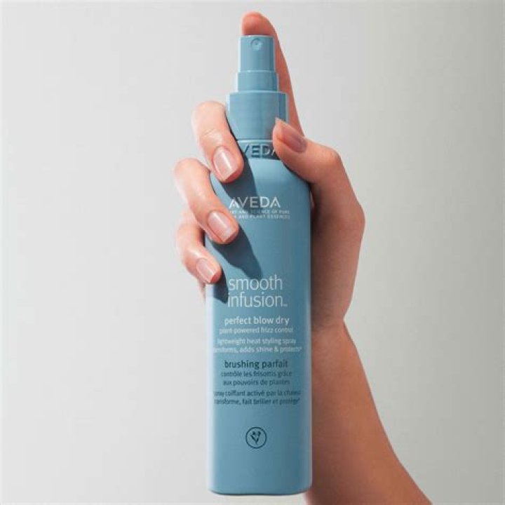 How do you use Aveda blow dry accelerator?