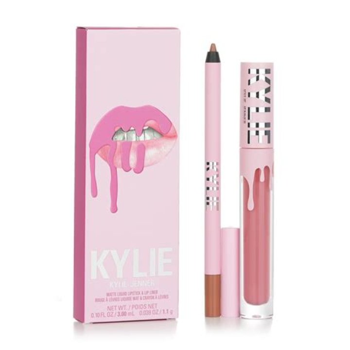How do you use Kylie Jenner lip kit?