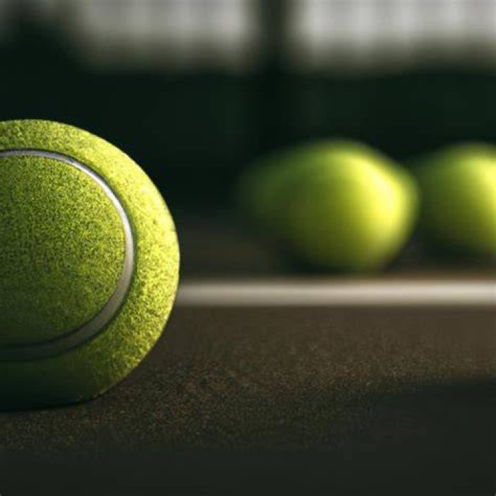 How does a tennis ball help sciatica?
