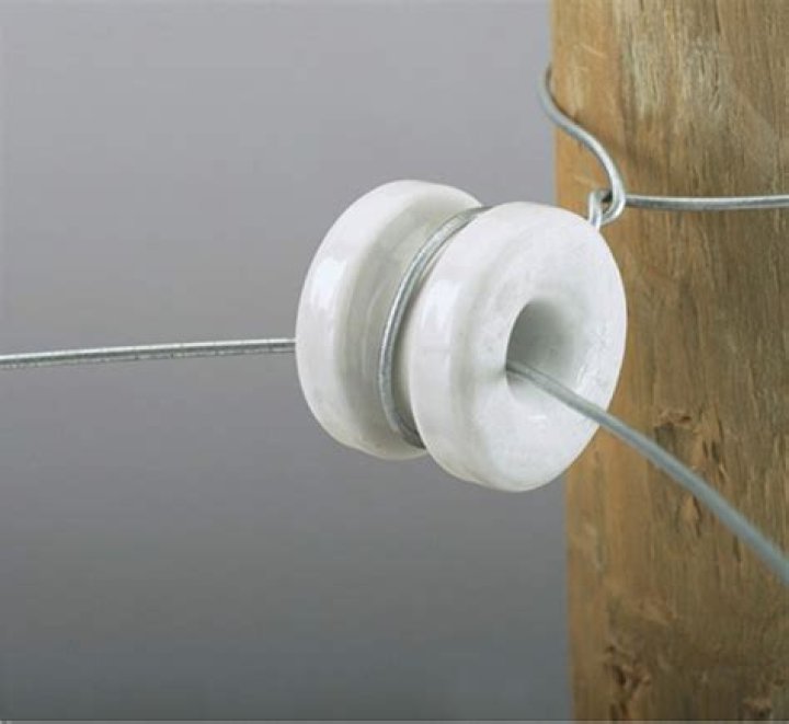 How far apart should electric fence insulators be?