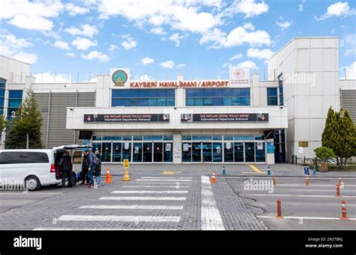 How far is Kayseri Airport to Cappadocia?