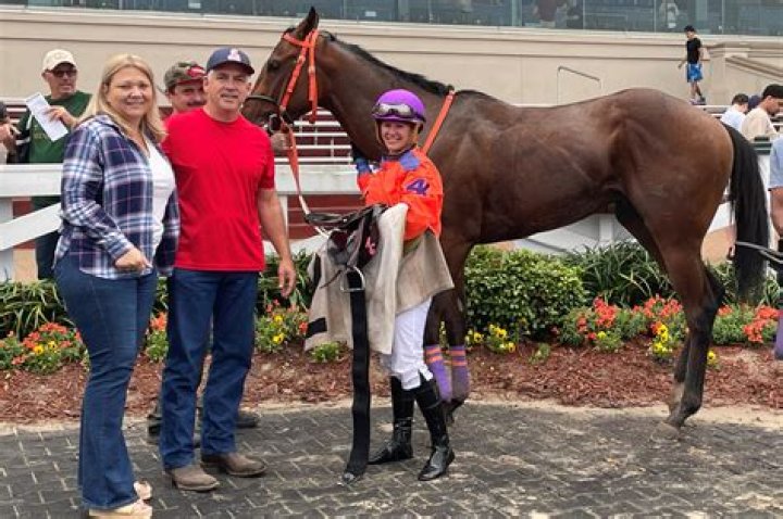 How heavy is a race horse?