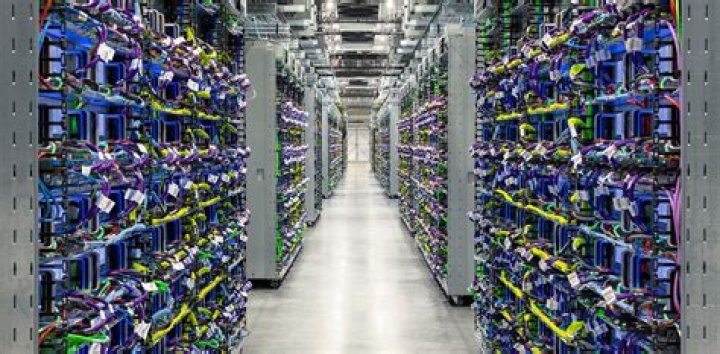 How many Google servers are there in the world?