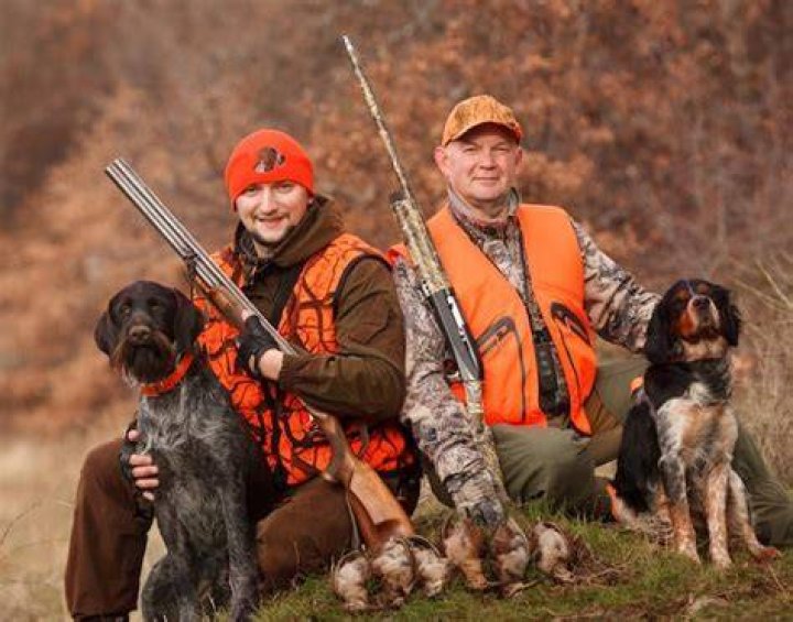 How many hunters live in America?