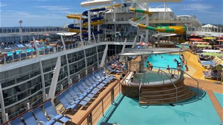 How many pools are in the Enchantment of the Seas?