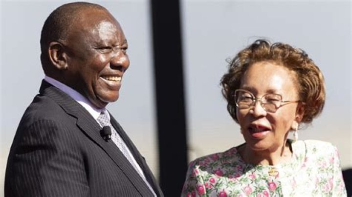 How many wives does Ramaphosa have?