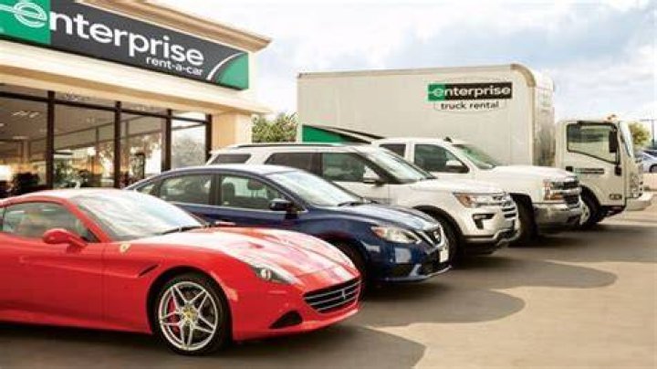 How much do Enterprise car rental employees make?
