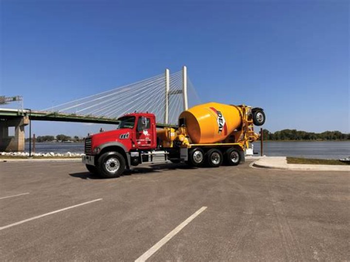 How much do Robertson's Ready Mix drivers make?