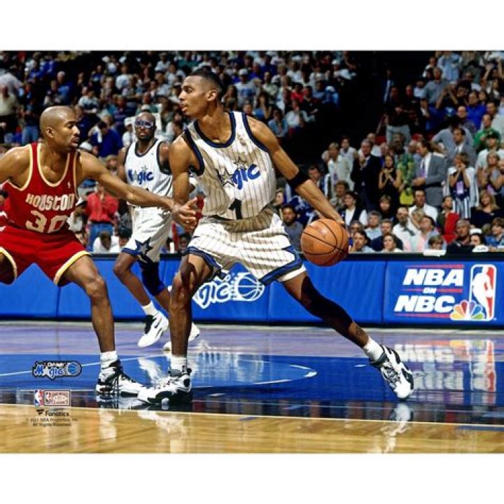 How much does Penny Hardaway make at Memphis?