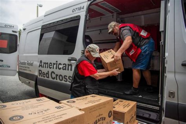 How much does the American Red Cross pay for blood donations?