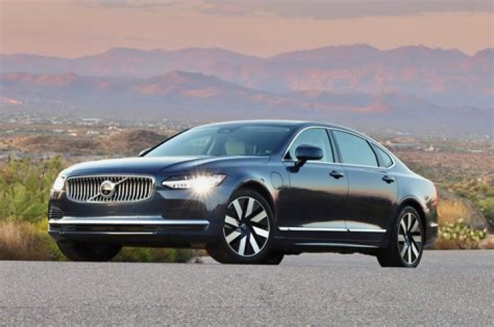 How much is a 2018 Volvo S90?