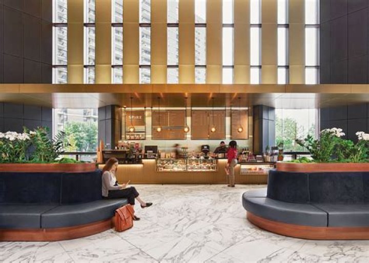 Is Ameris Bank Lobby open?