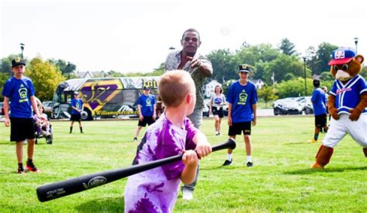 Is it legal to walk around with a baseball bat?